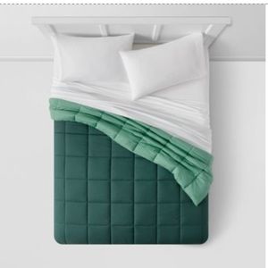 Reversible Microfiber Solid Comforter - Room Essentials™